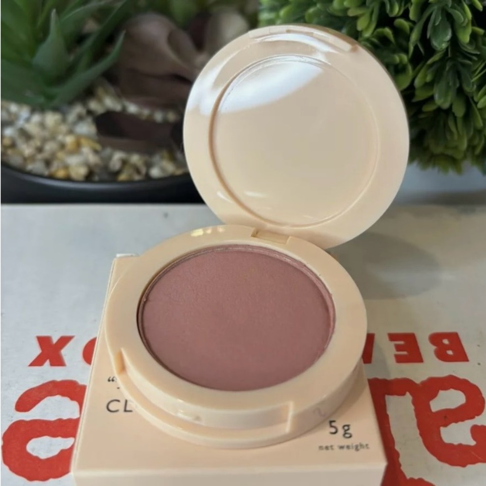 ❤️HOST PICK❤️NIB Cinta London cream blush - Picture 3 of 3